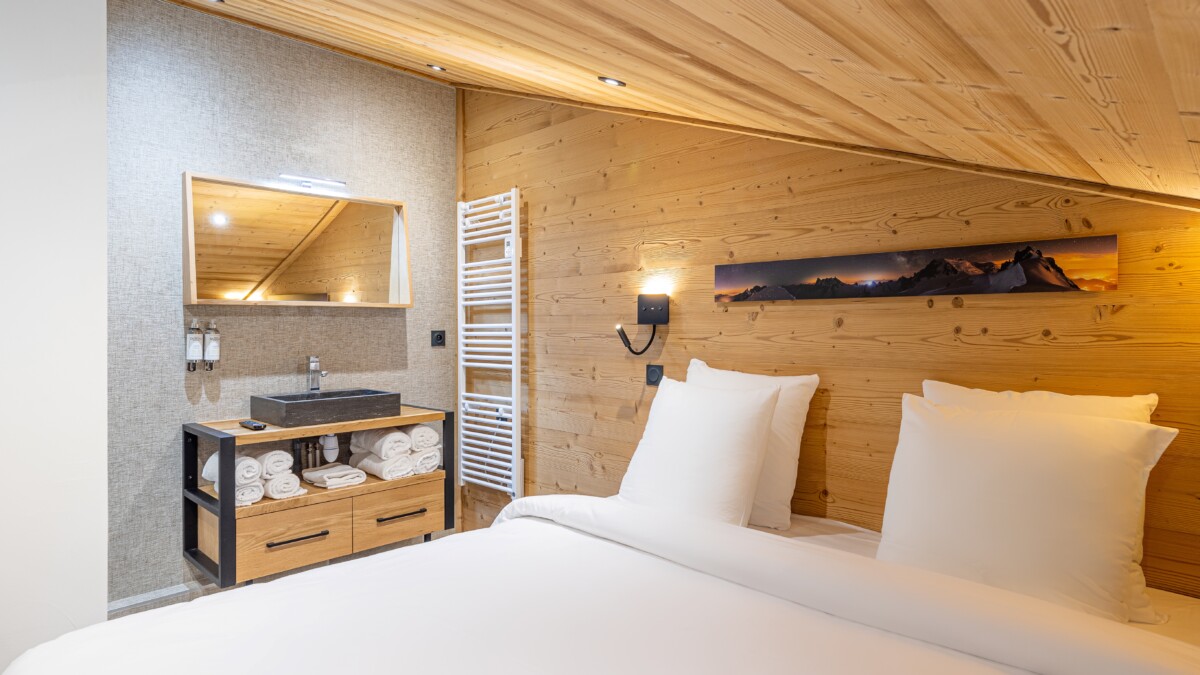 Chambre double avec point d'eau